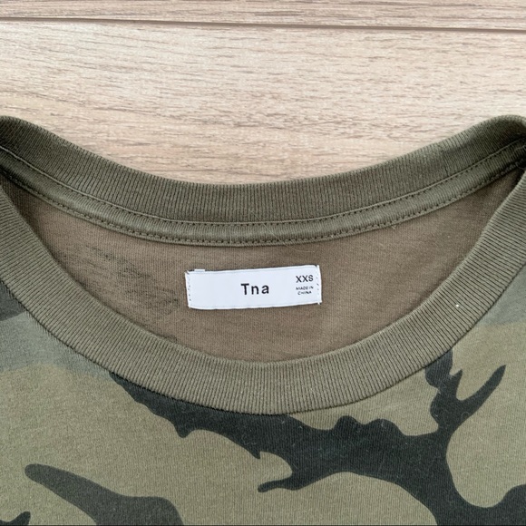 Aritzia Camo T-shirt - Picture 3 of 3